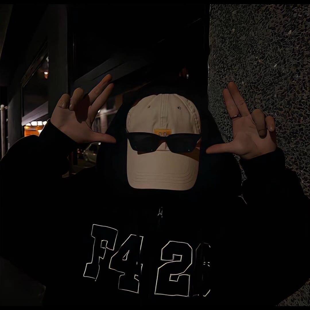 Z.^