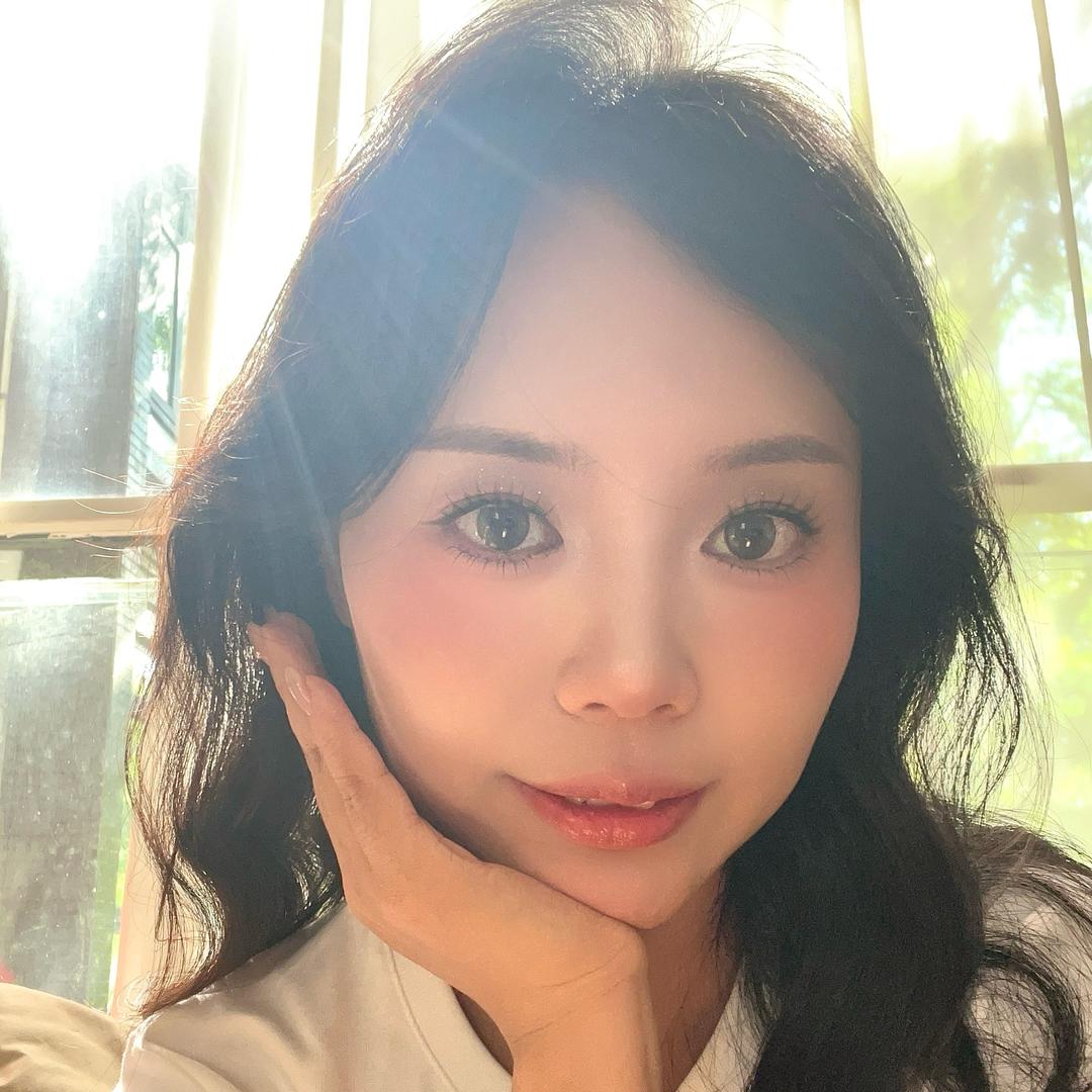 是小小艳吖