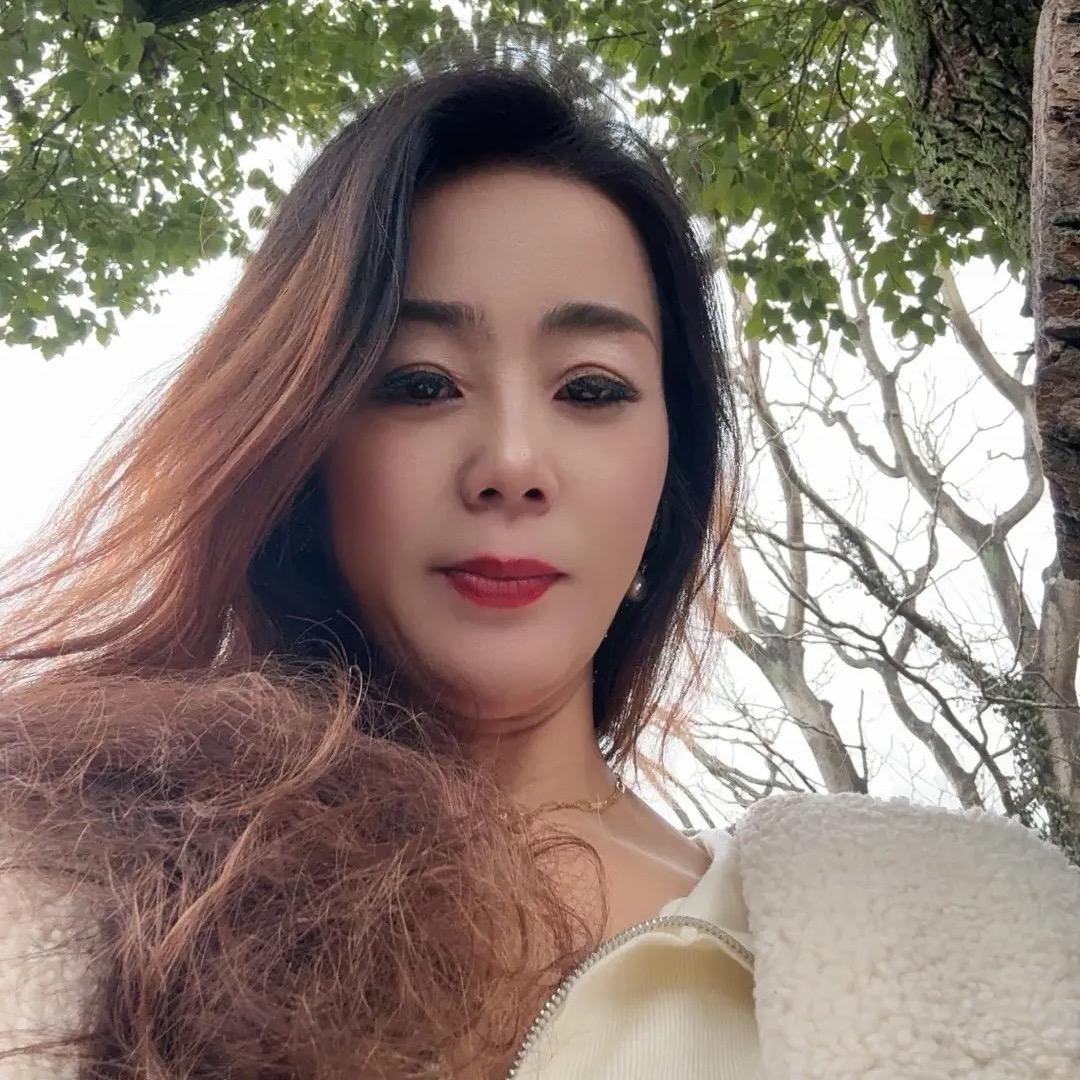 👑苏苏（户外主播）