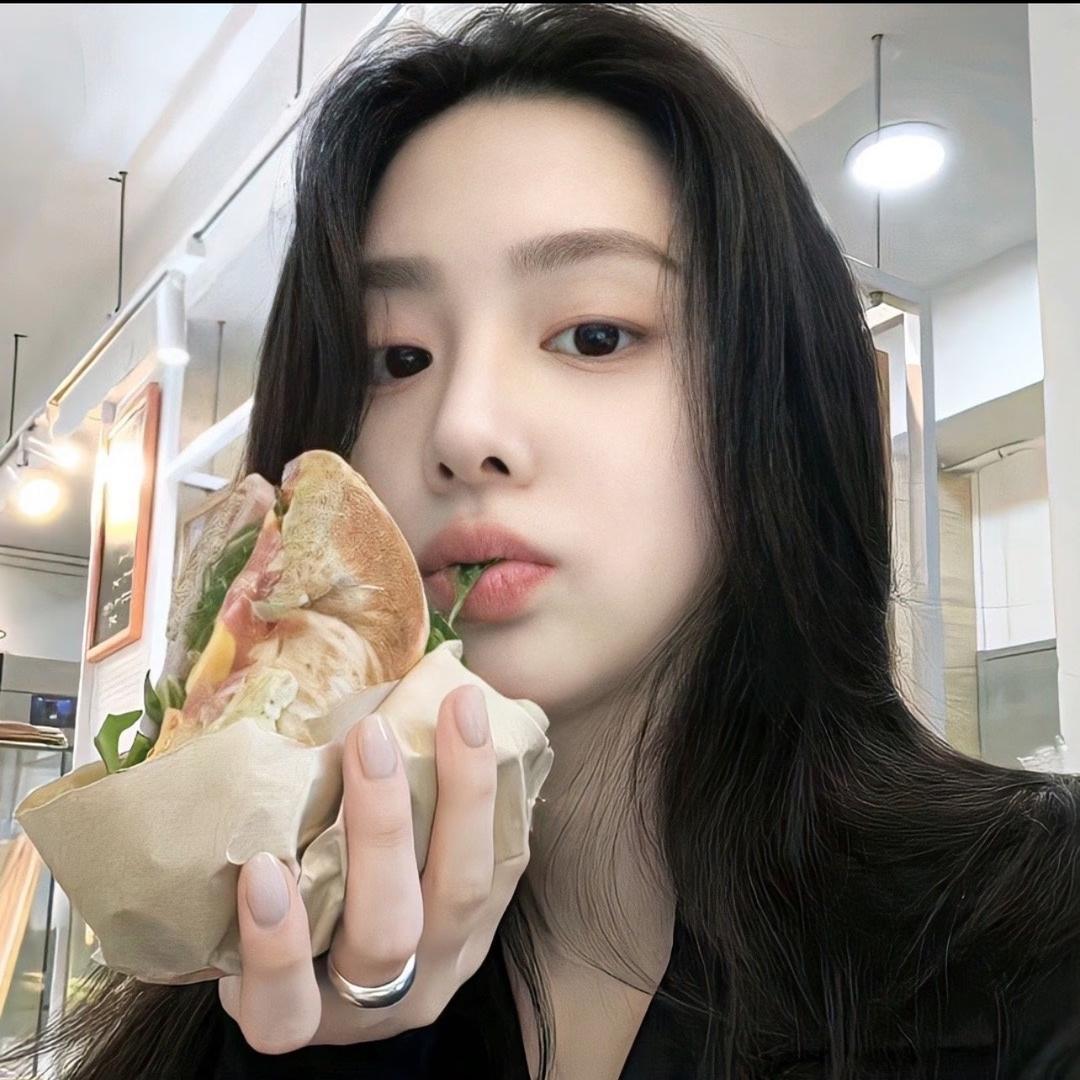 夏天爱吃西瓜🍉