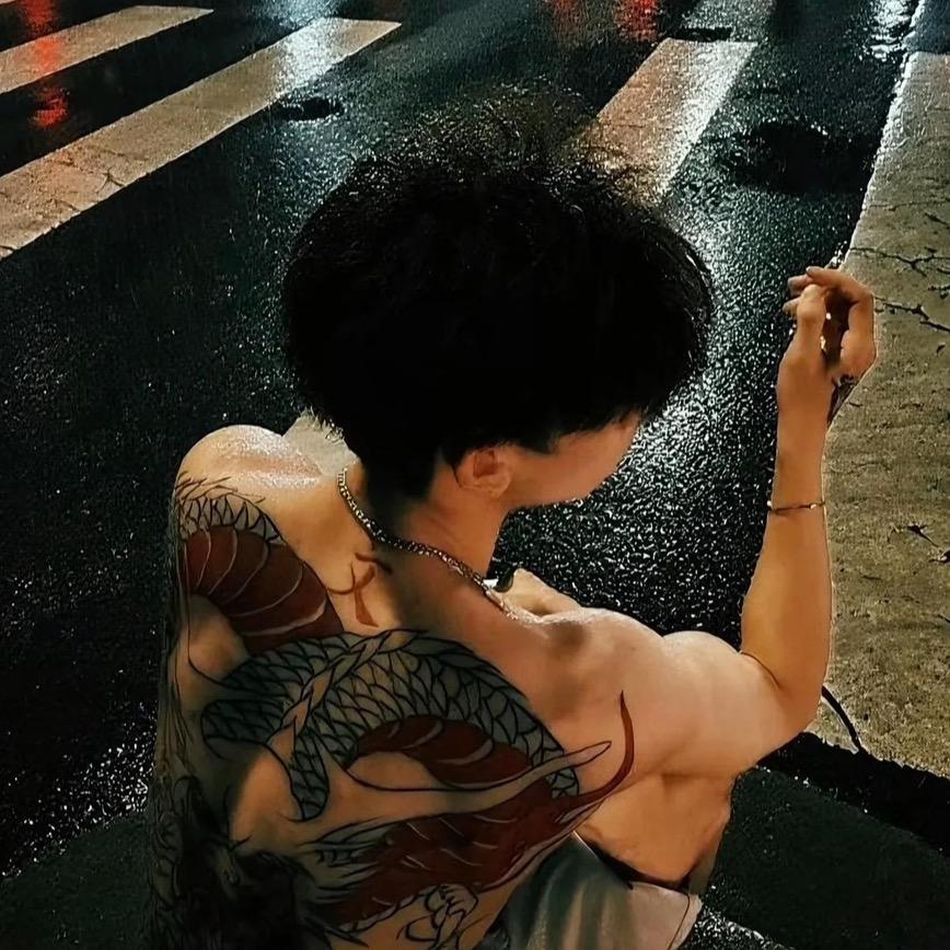 ⚜️烦小豪⚜️