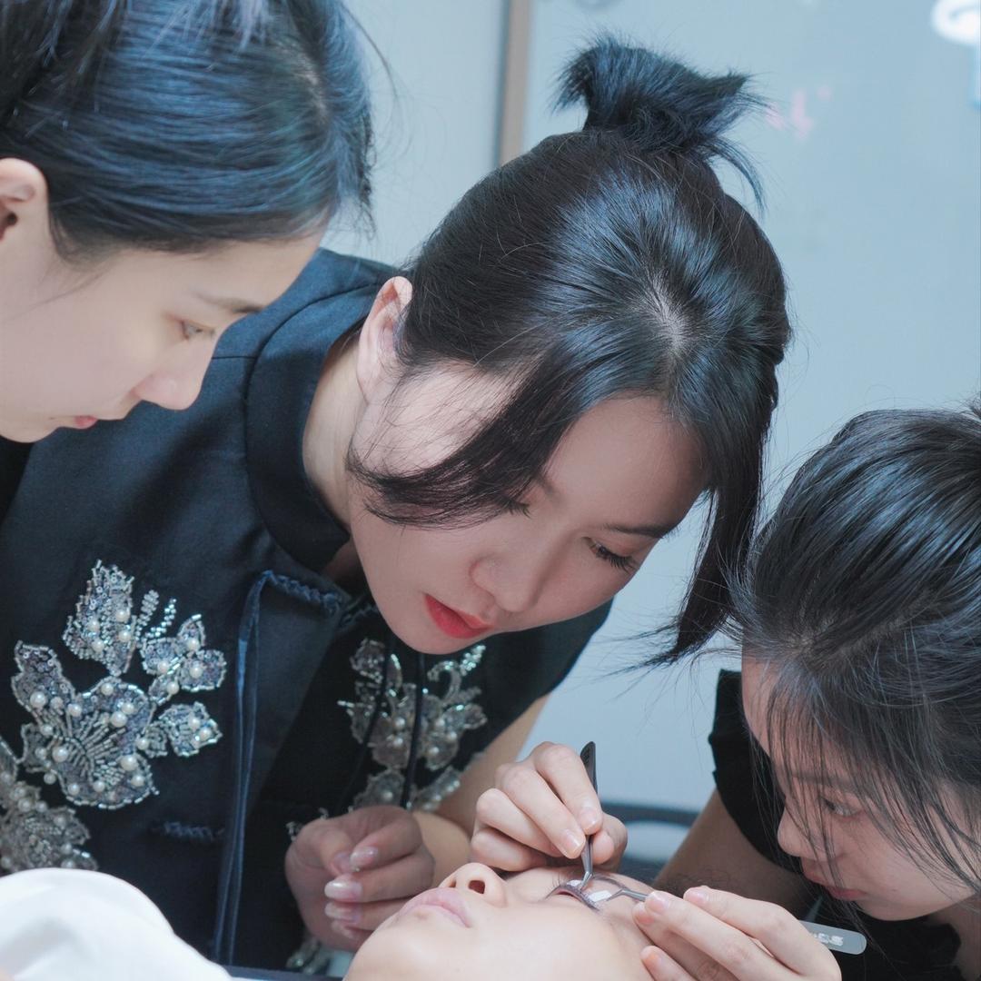 文昌新翘睫设计大大