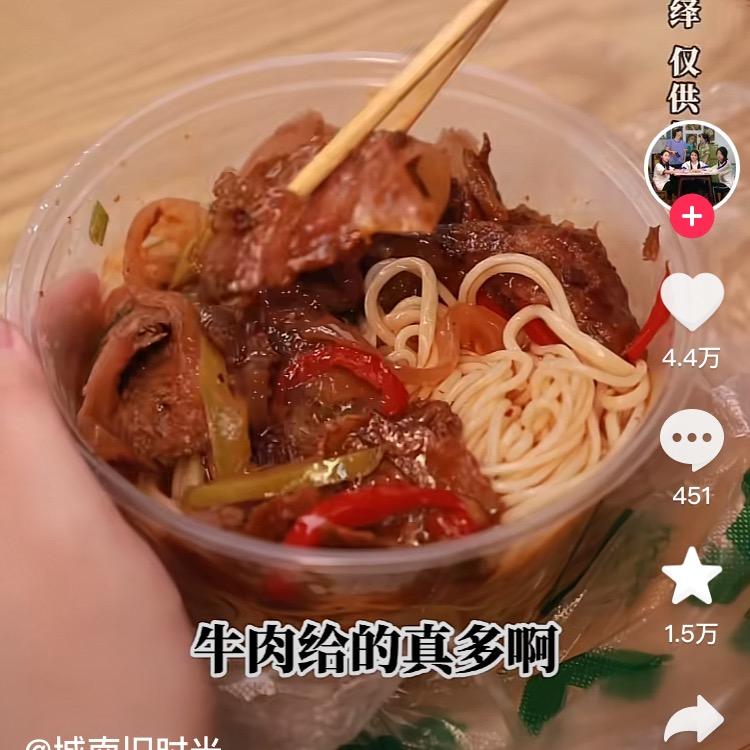 陪伴犬的九月