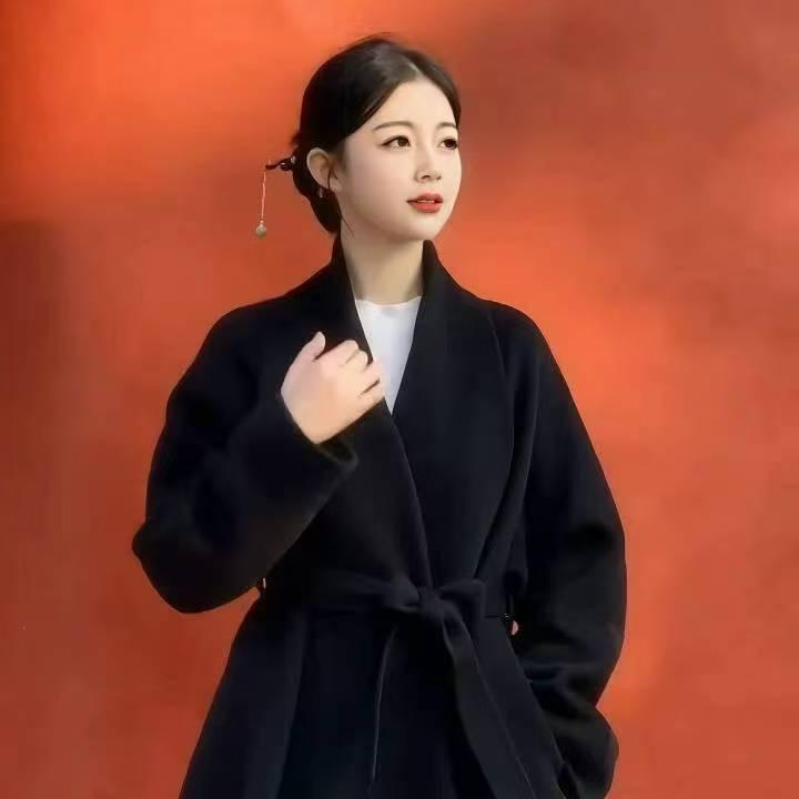 莉莉娅