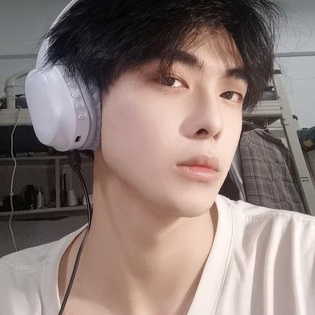 小少爷来啦