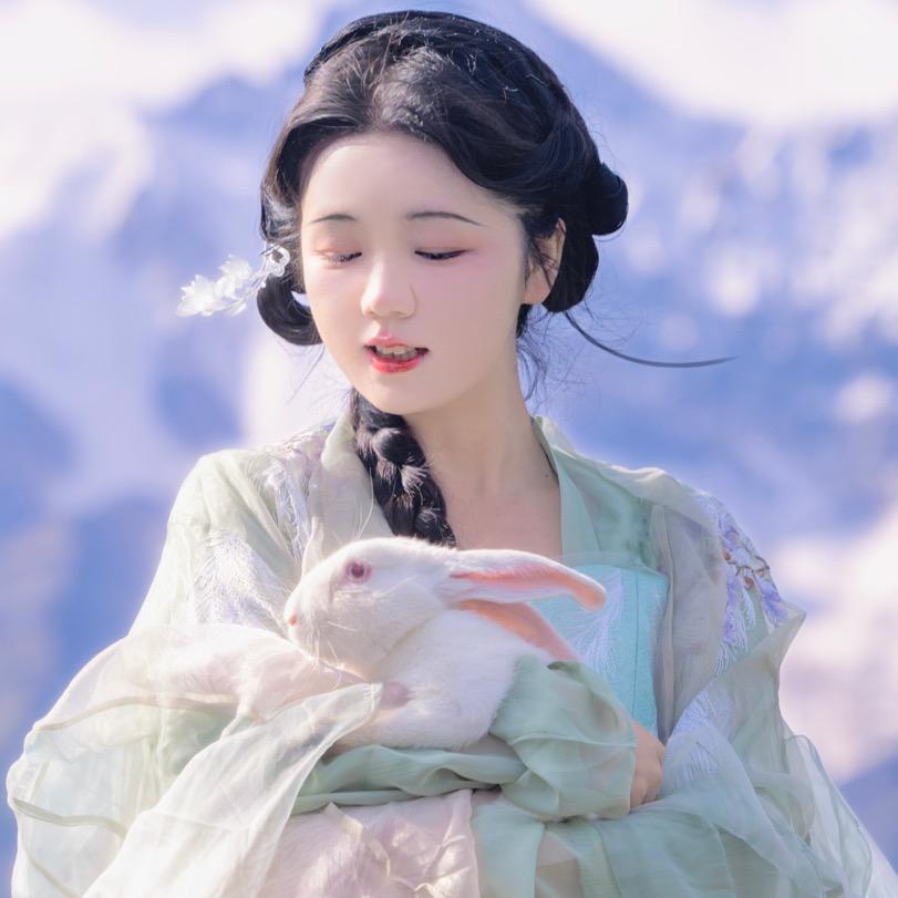 纤歌凝