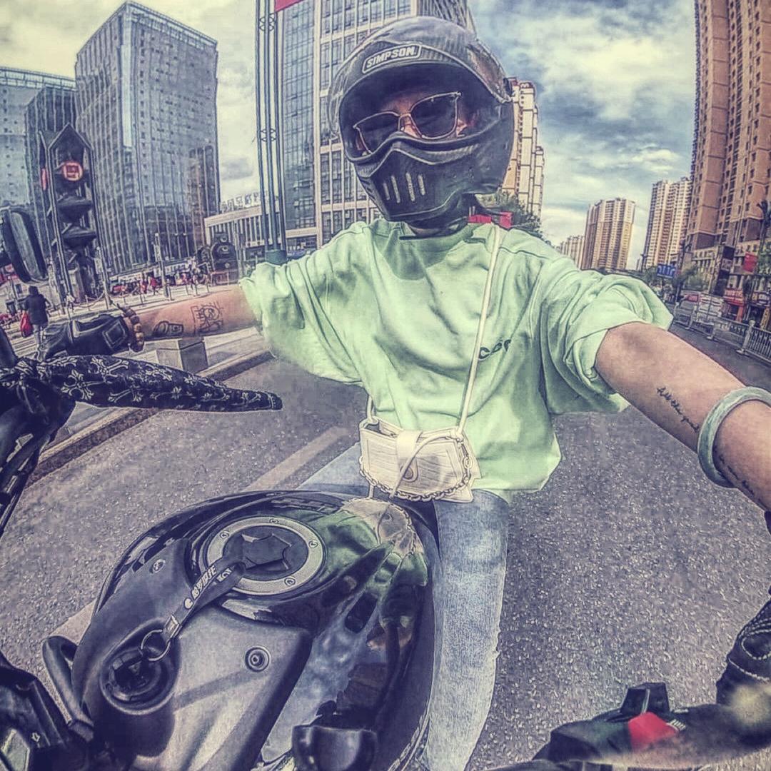 养 🐶 的女骑   大 云 哥 🏍️