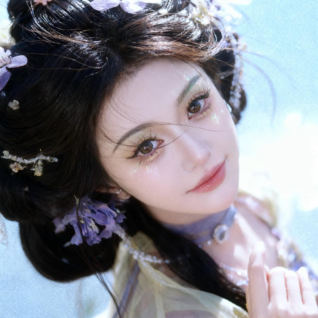 冰冰是个女孩儿