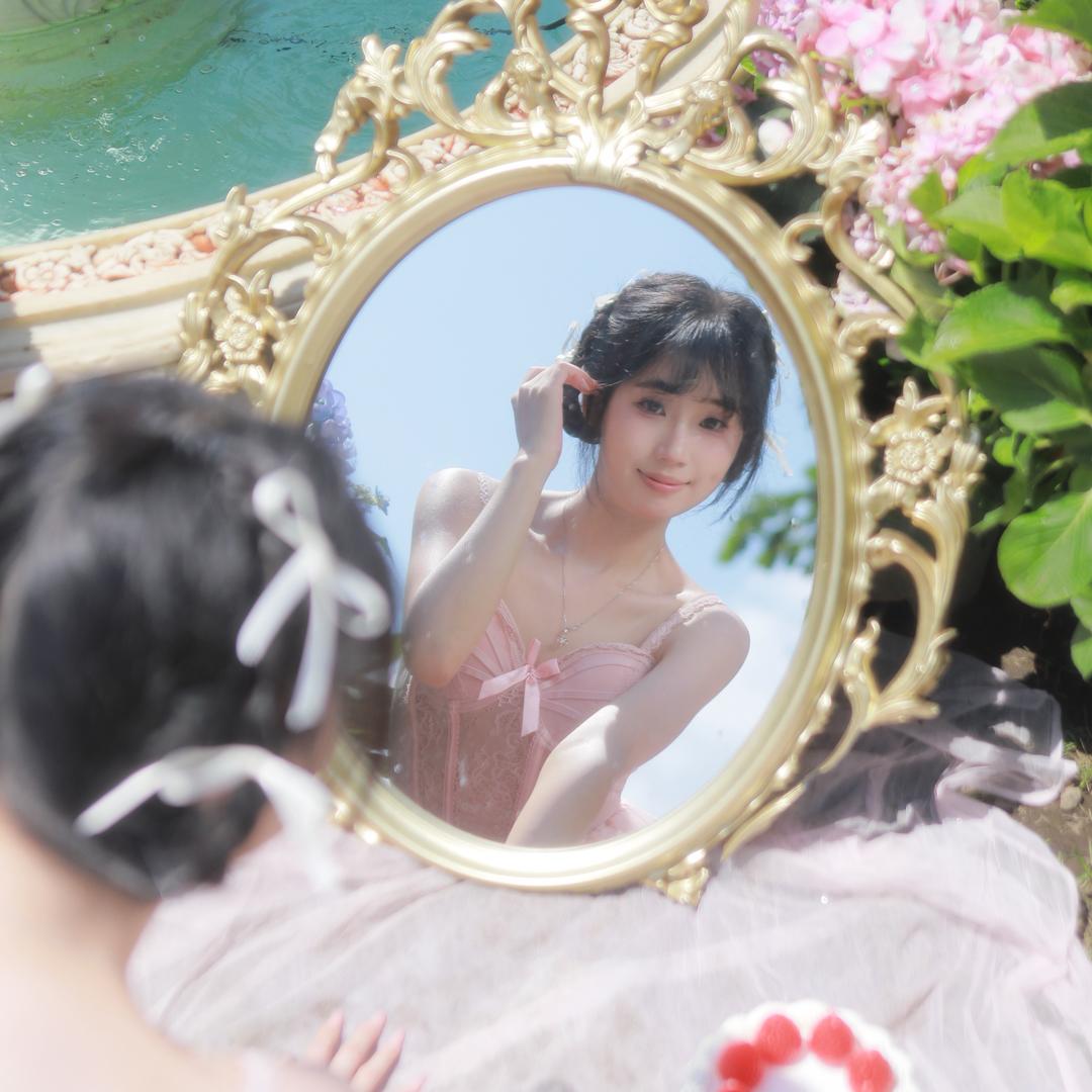蕾蕾.