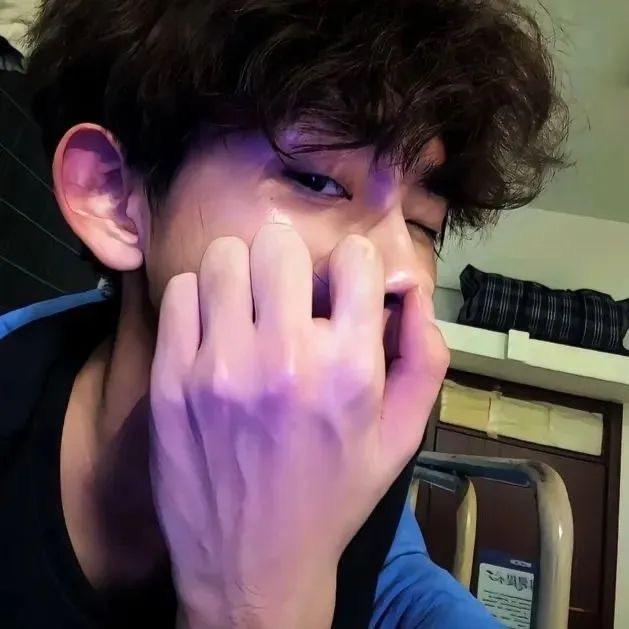 8/