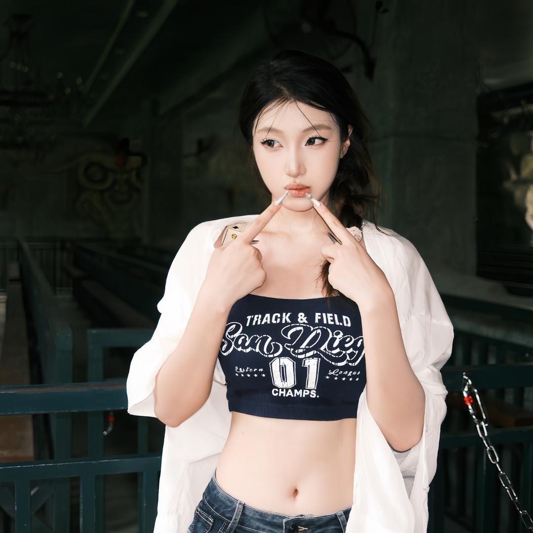 FeiFei.