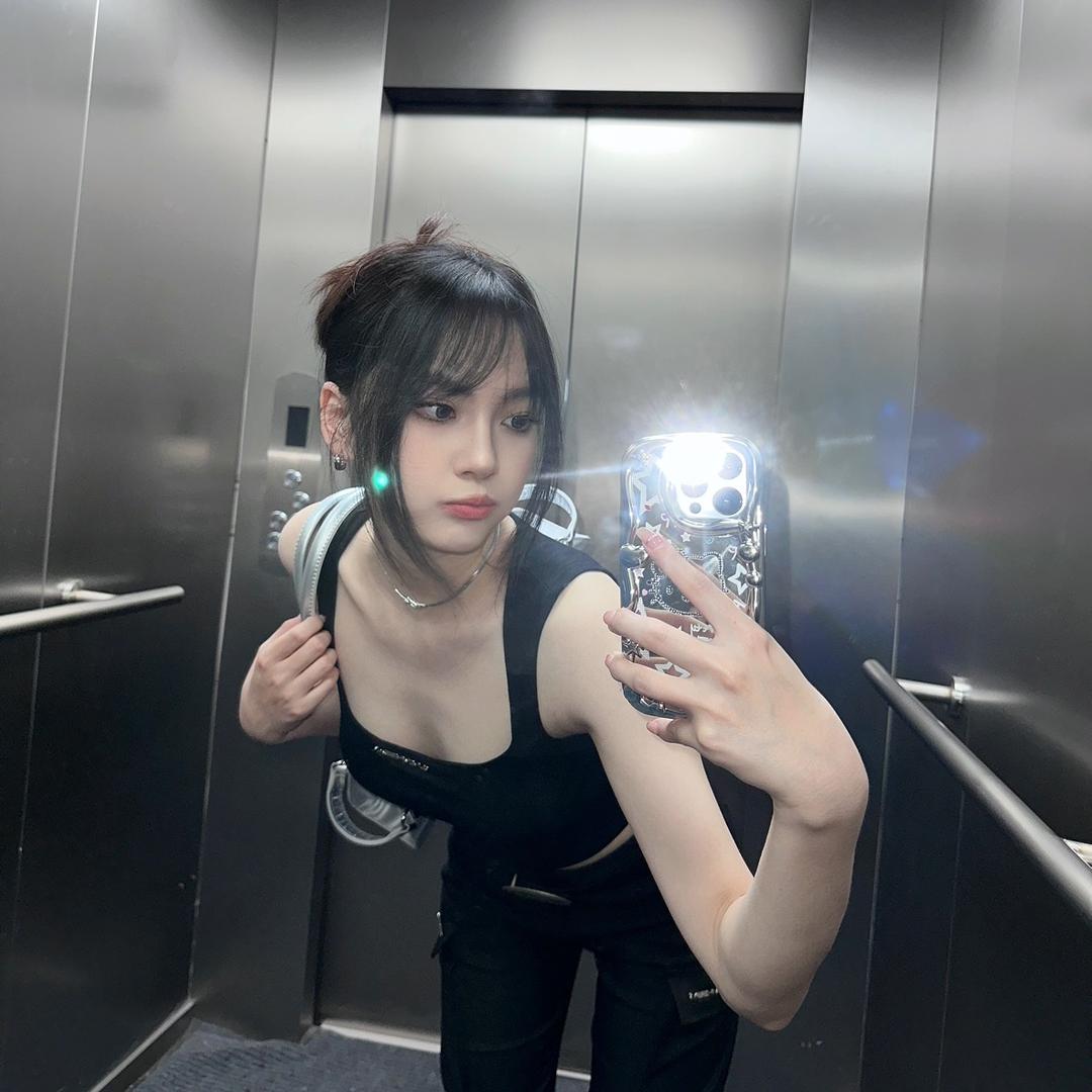 HottieDiary服饰店