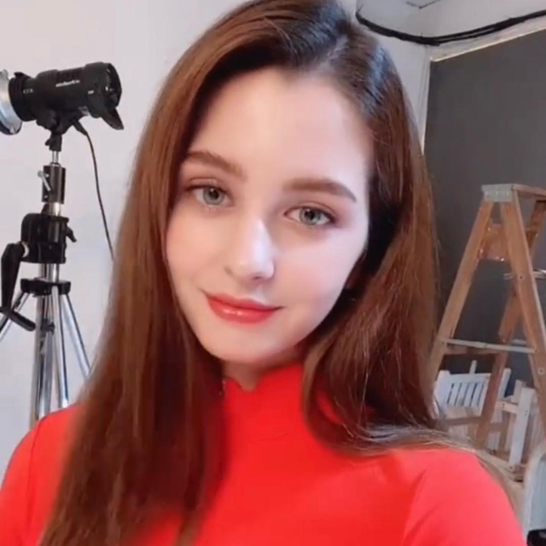 娜娜吖zq