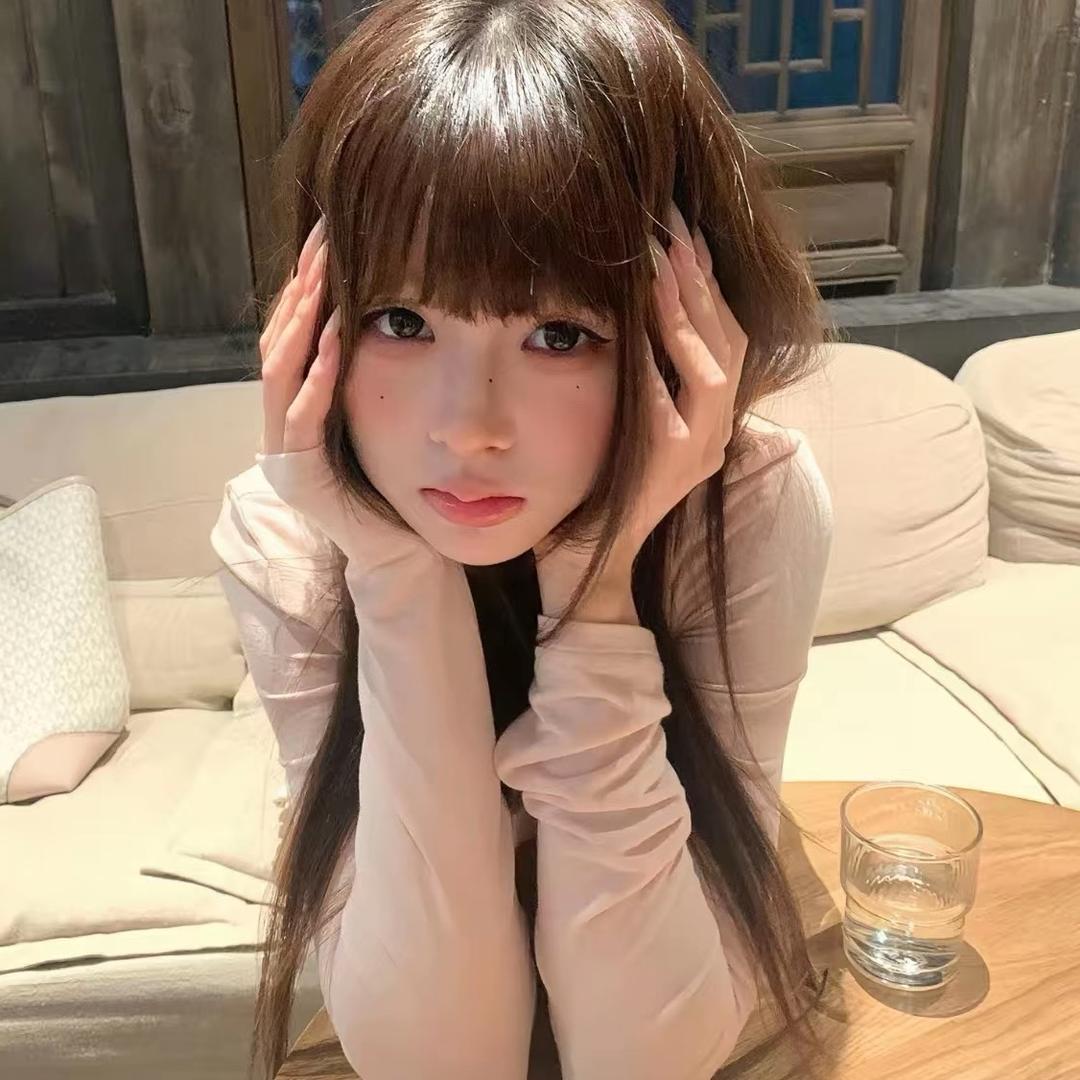 简薇☁️