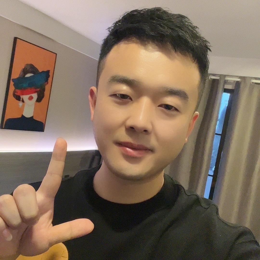 小辉辉穿搭