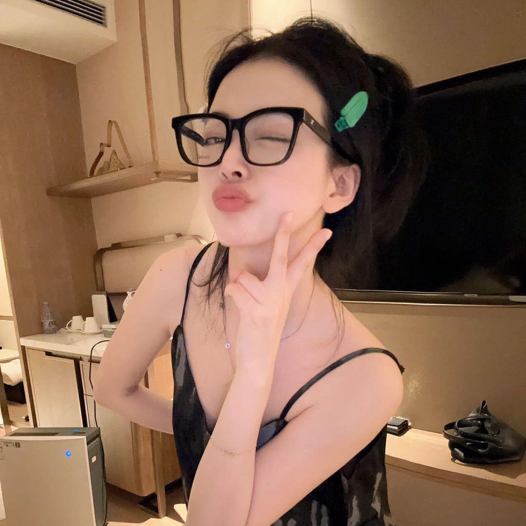 小乖施千万