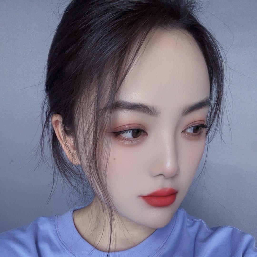 莉莉