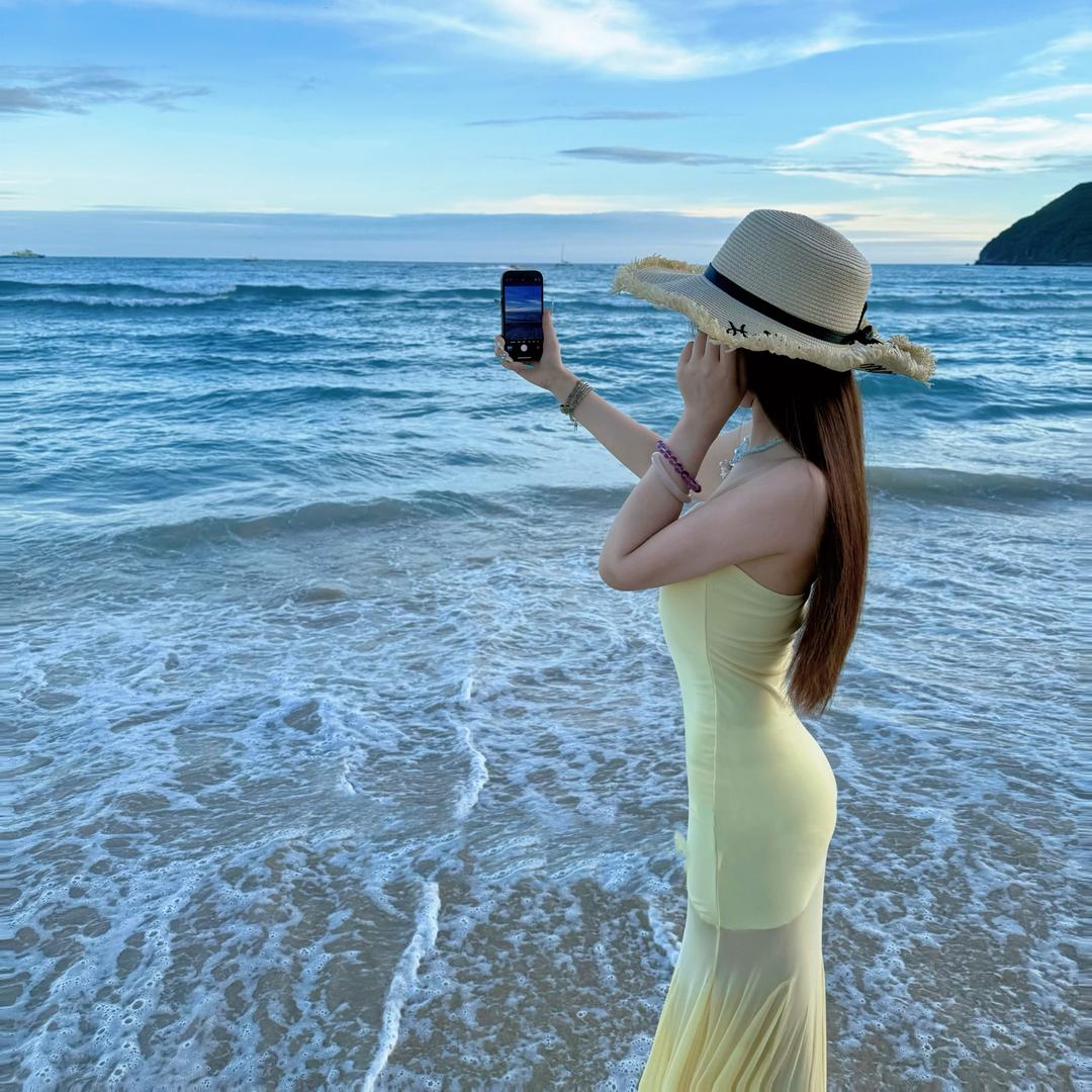 山茶花读不懂白玫瑰