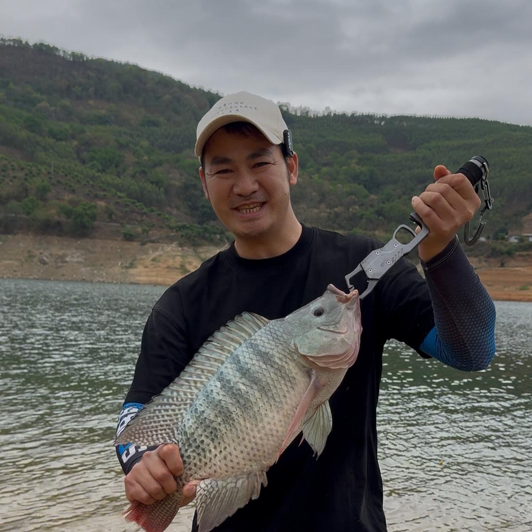 小马哥钓鱼