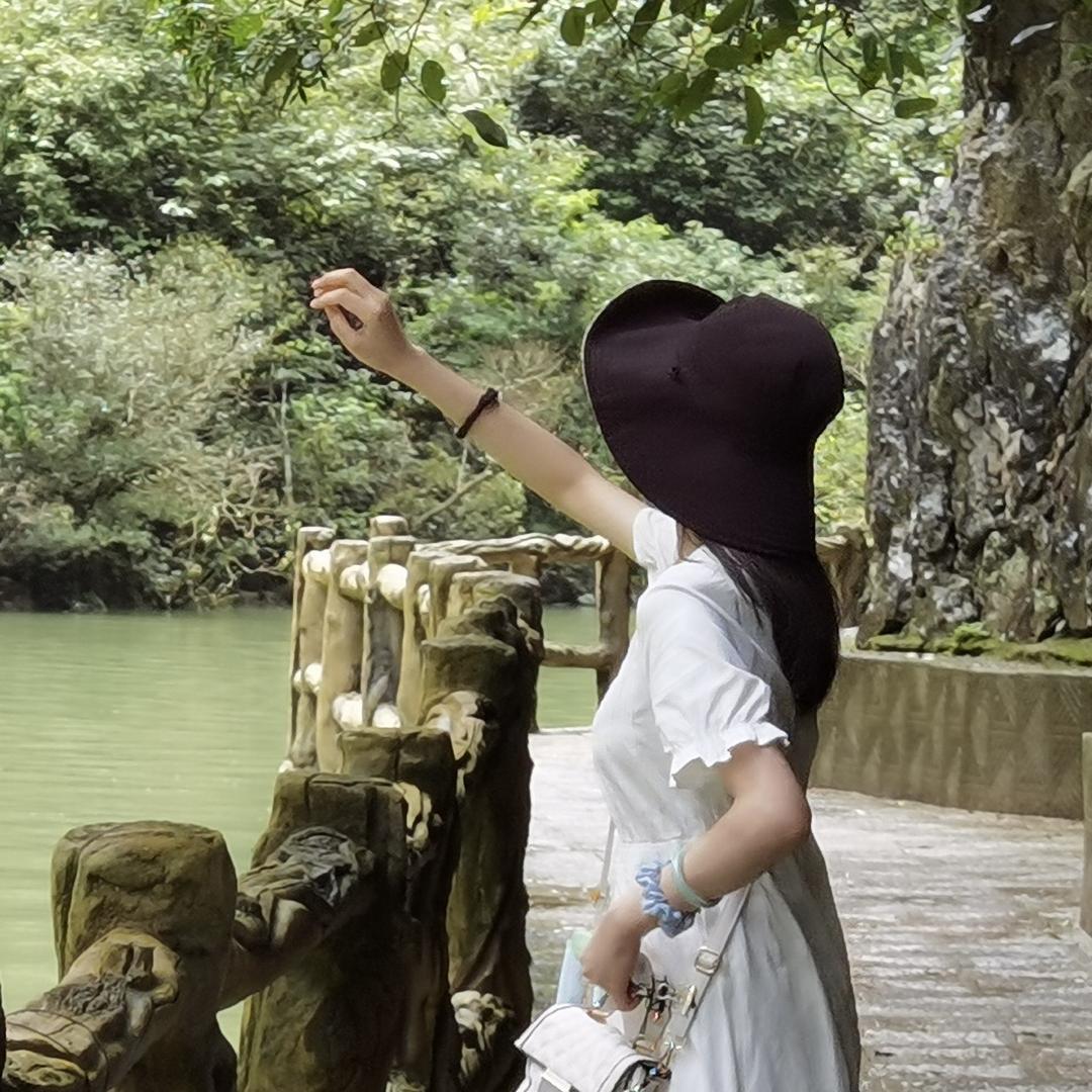 梦白.
