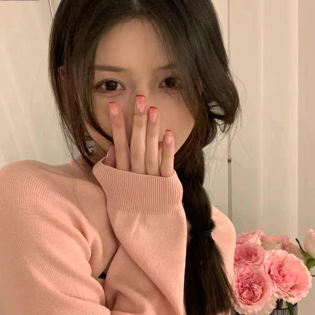 爱吃甜品的胖球