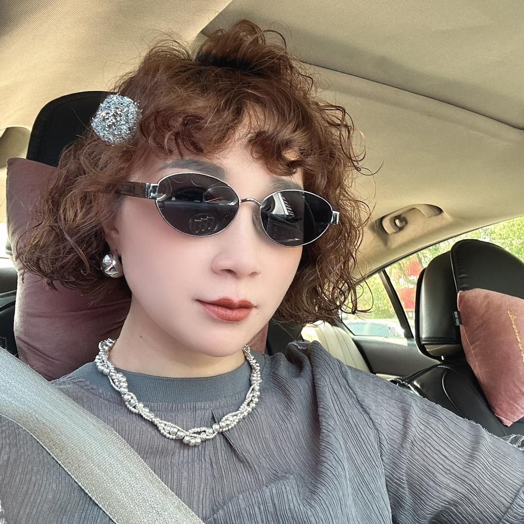 怀化国际商贸城燕子衣橱女装