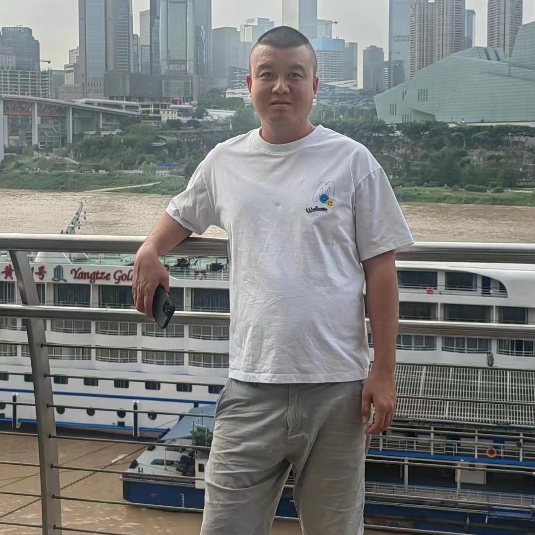 遵义凤冈蜂岩-挖机手