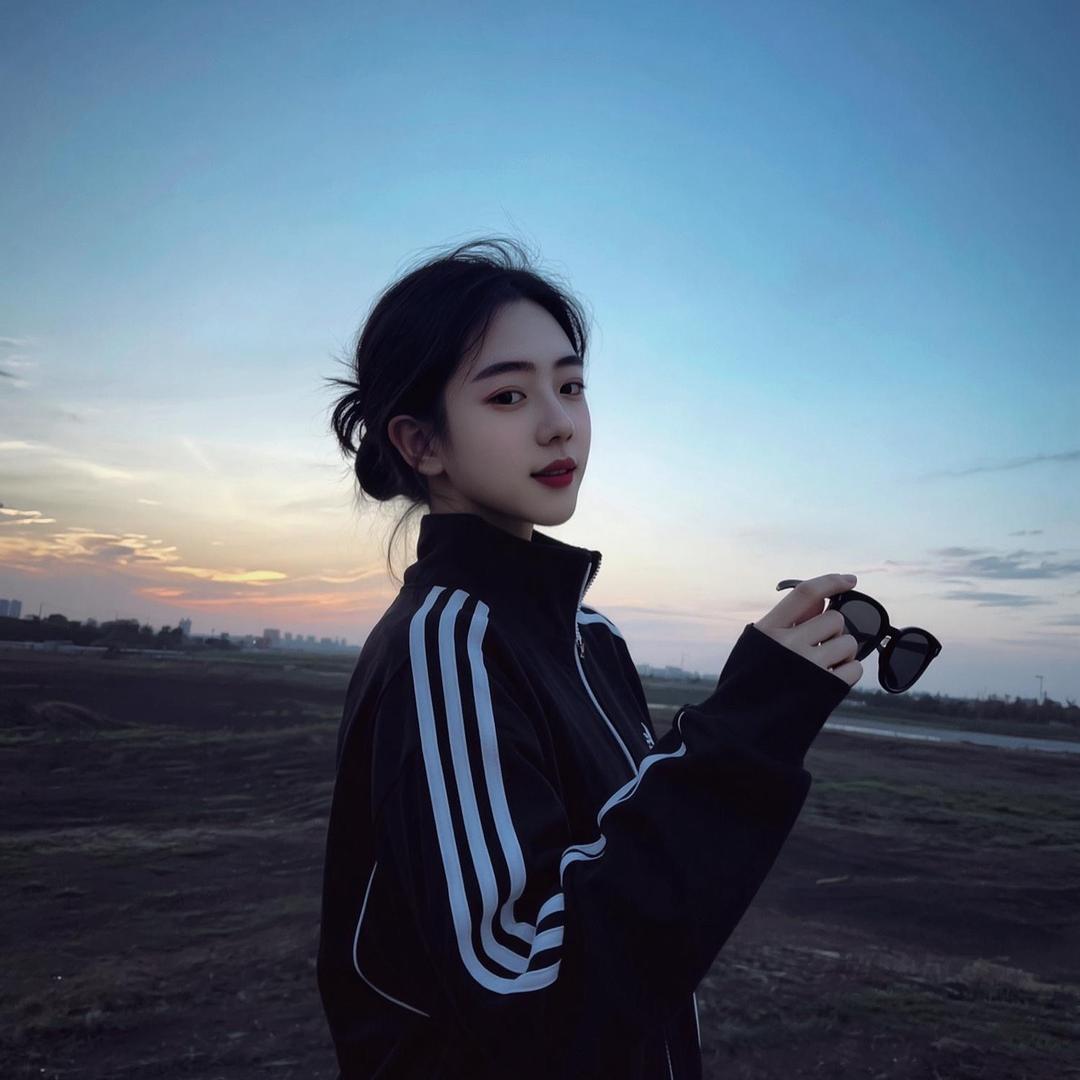 东东ྀི(00后酒吧Abgo🀄️)