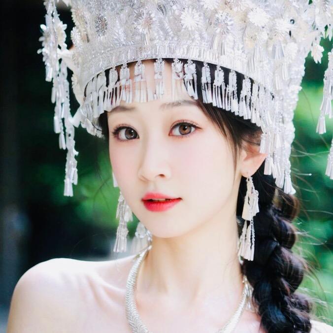 ¥¥莉莉