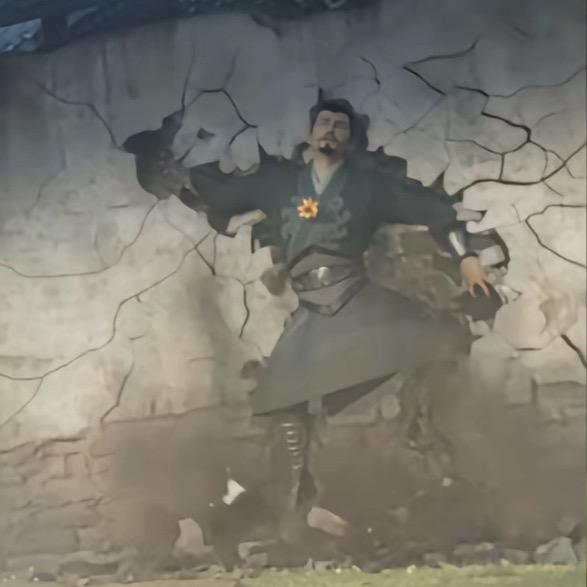 小熊吃不饱