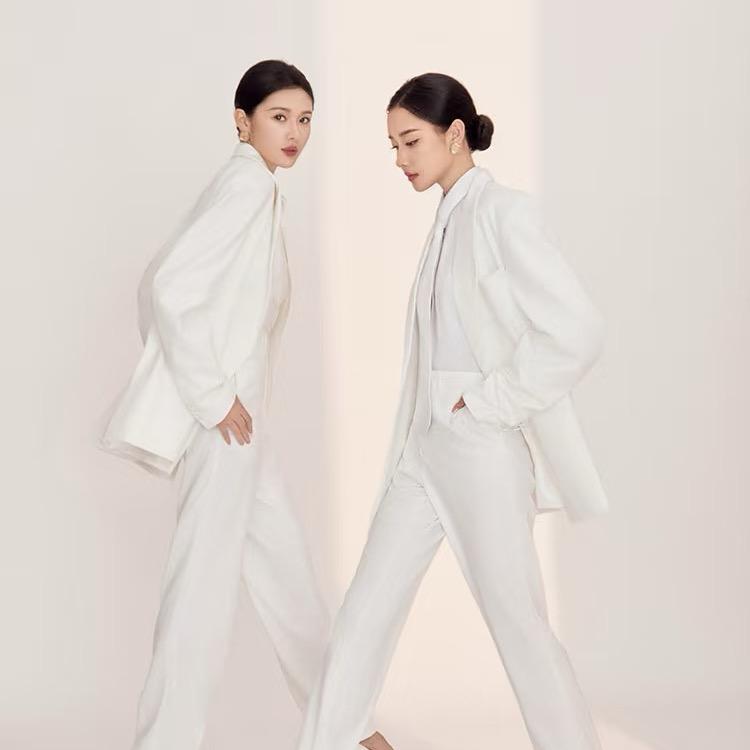 齐鲁Twins移动服装定制