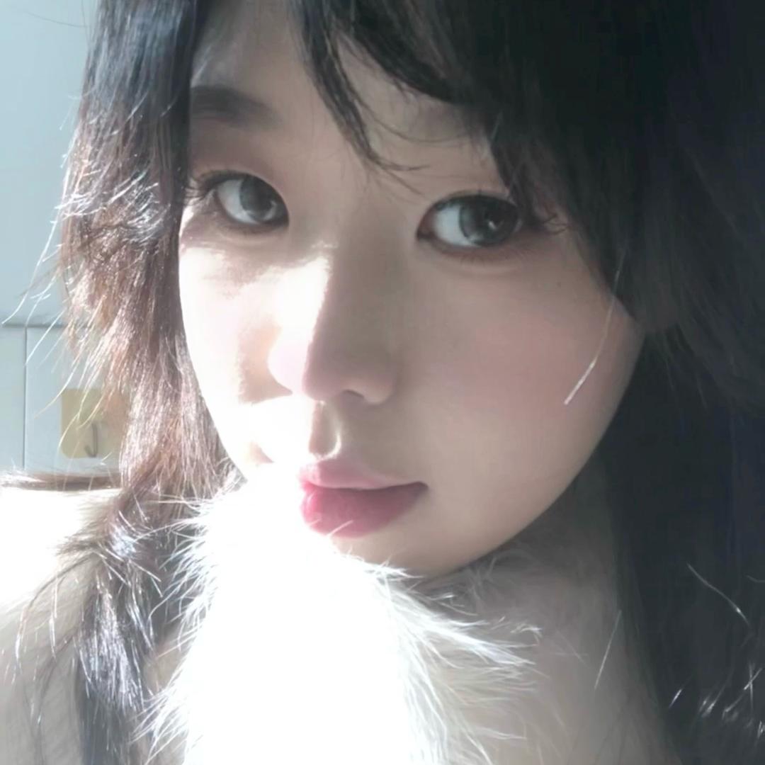 雅吖吖-