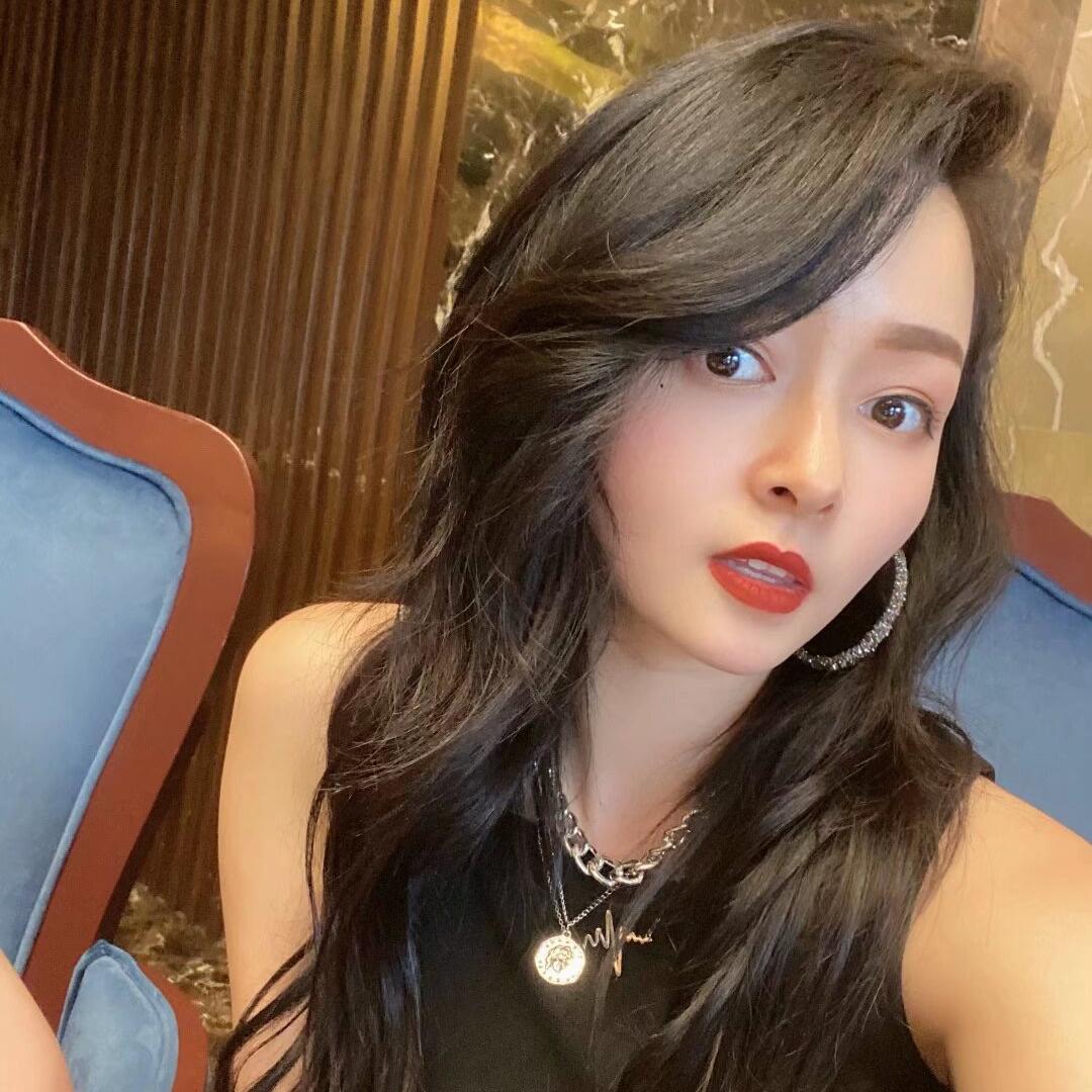 大麦潮流女装穿搭