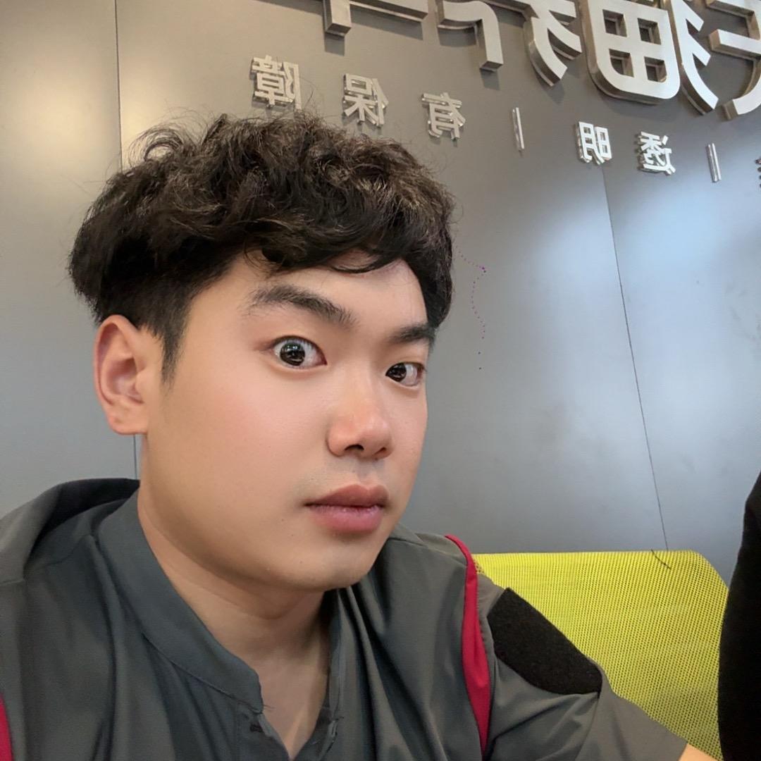 天猫养车春申路店何有光