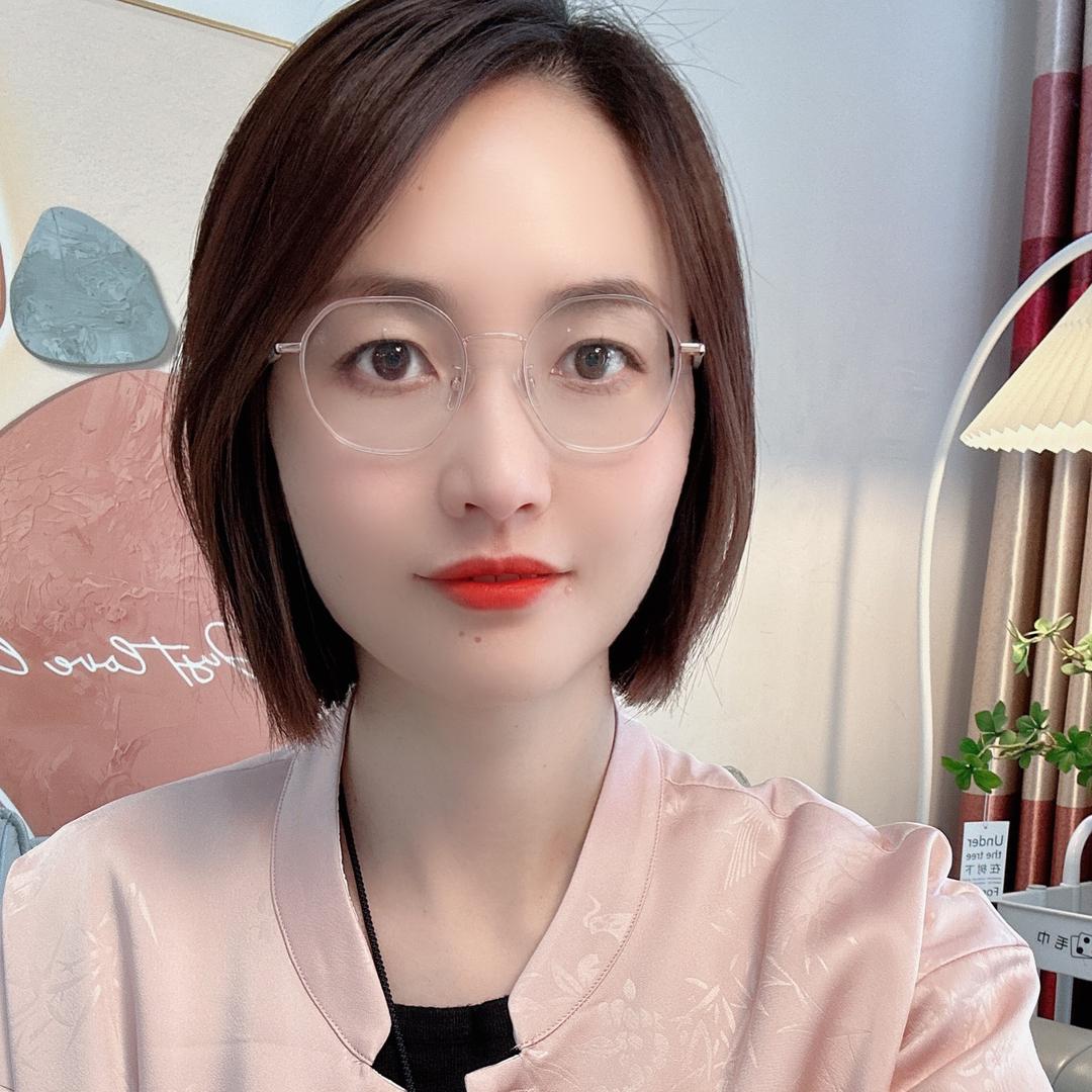 是小新姐呀