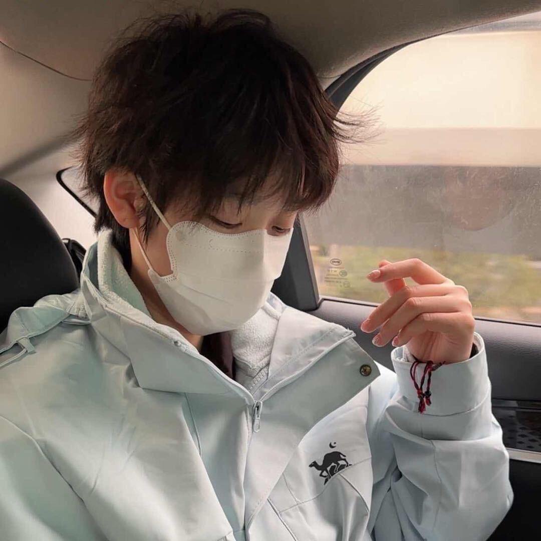 快鱼服饰  小韩