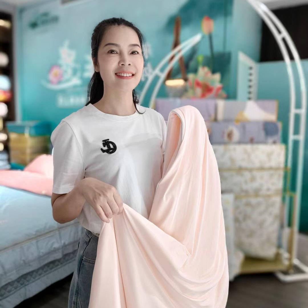 陈美琪的家纺店