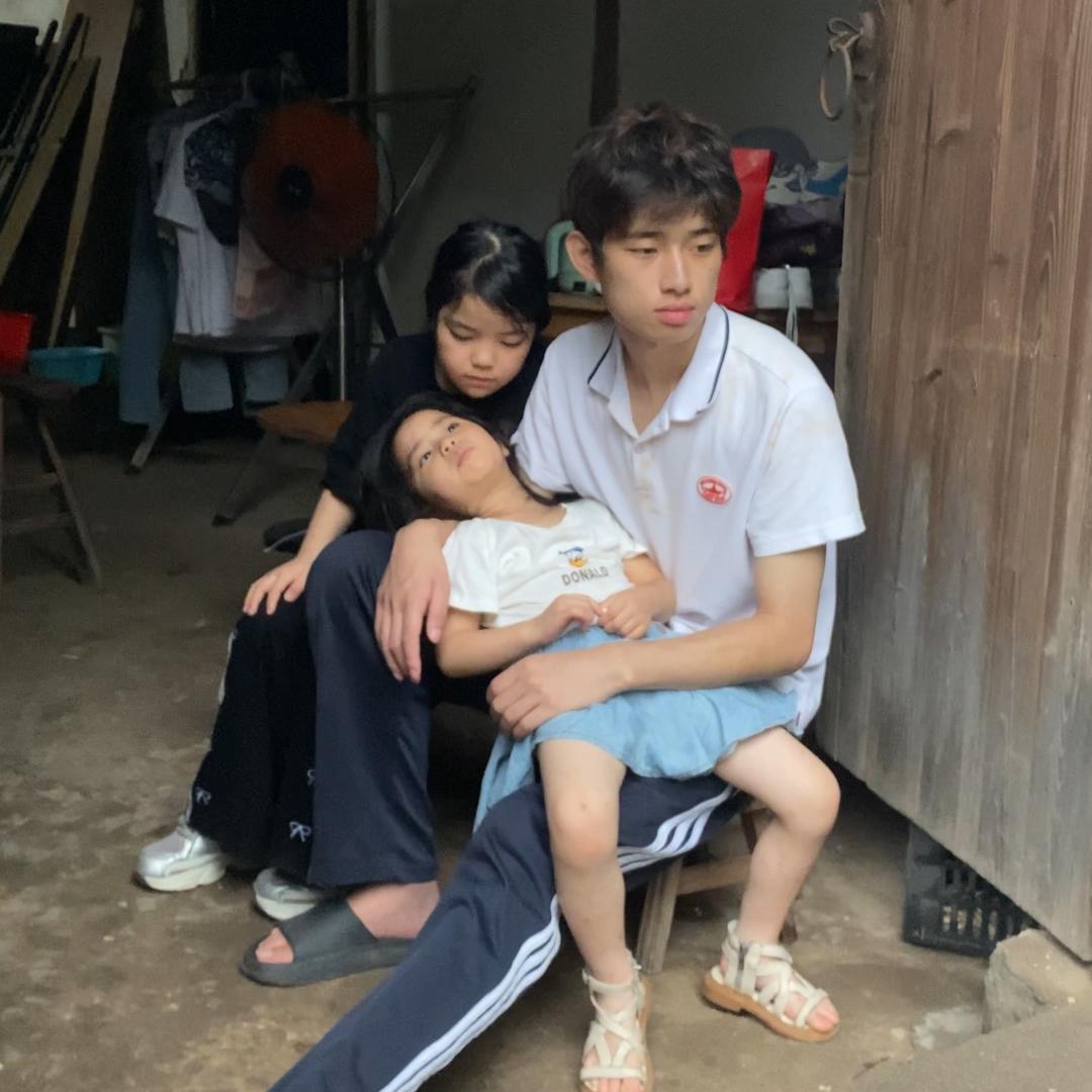 小鱼快快游