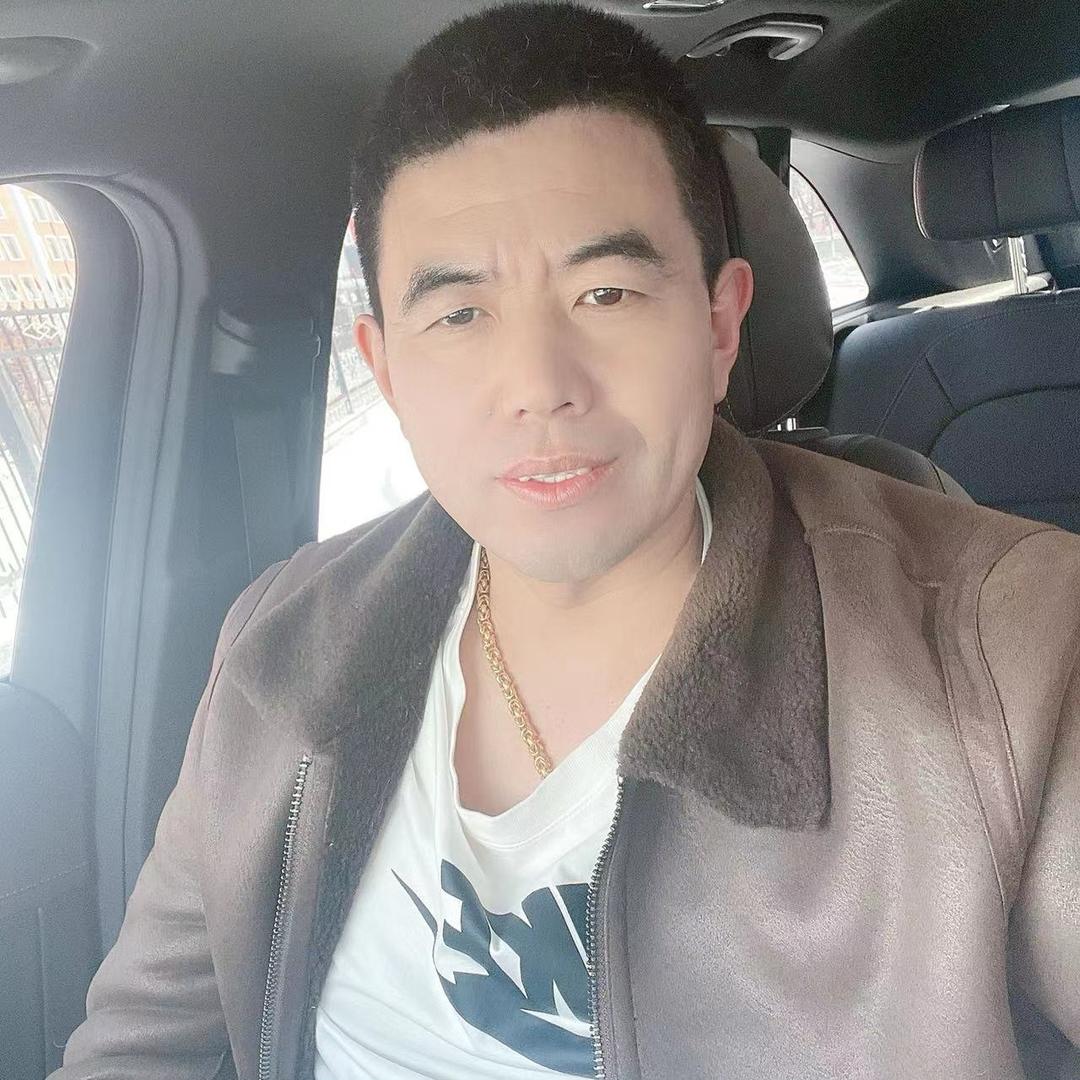 刘伟进城烤生蚝扇贝