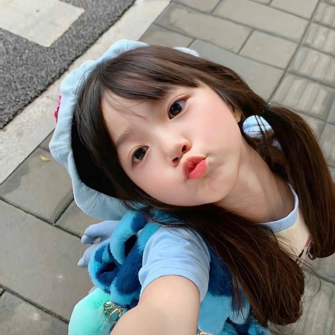 重生之性感娇羞蕾丝俏寡妇蟑螂