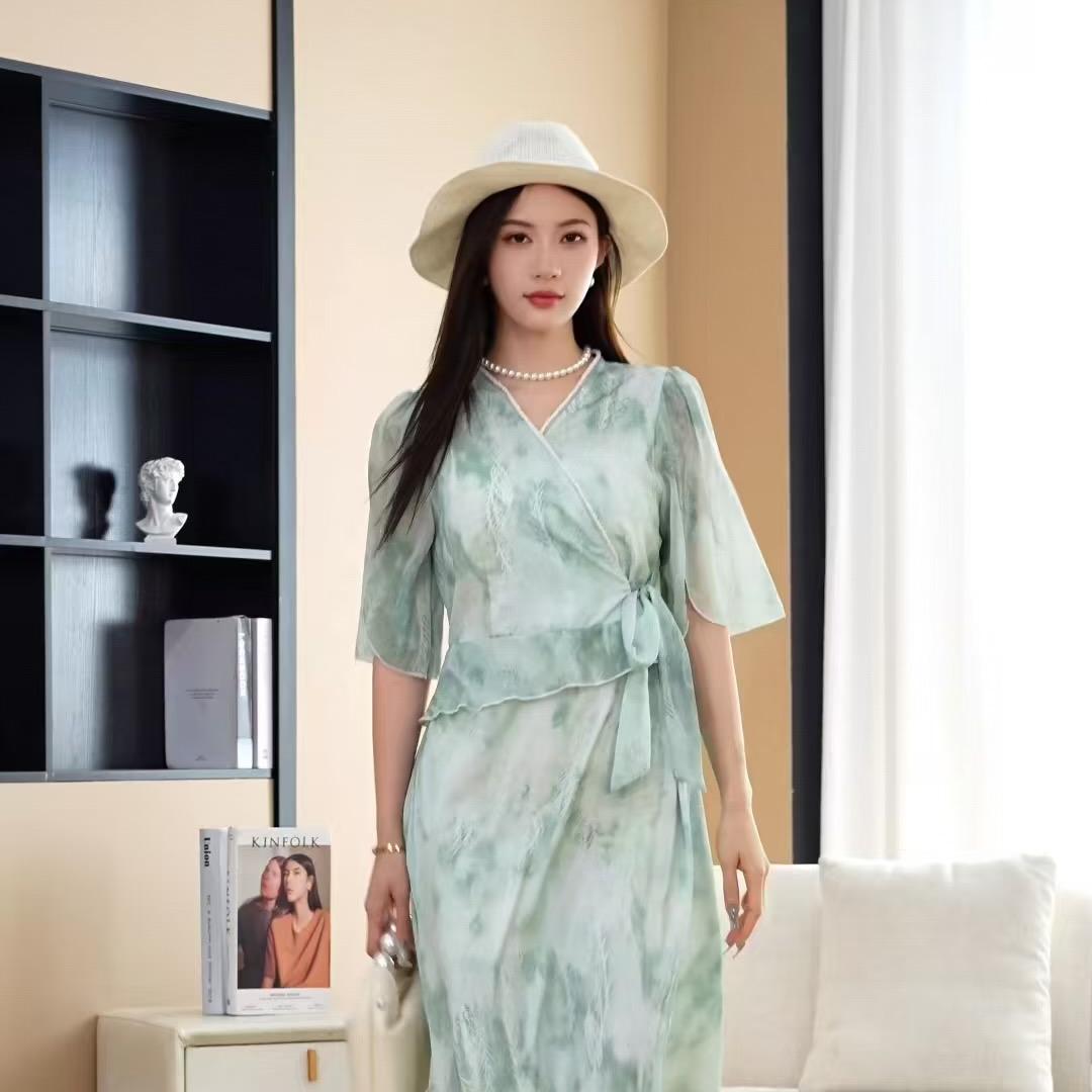 吉吉源头工厂服饰