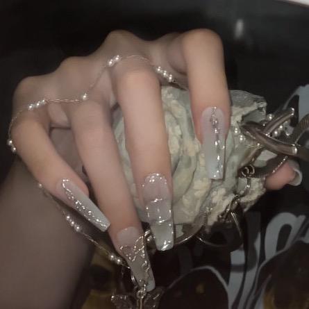 小薇的穿戴甲