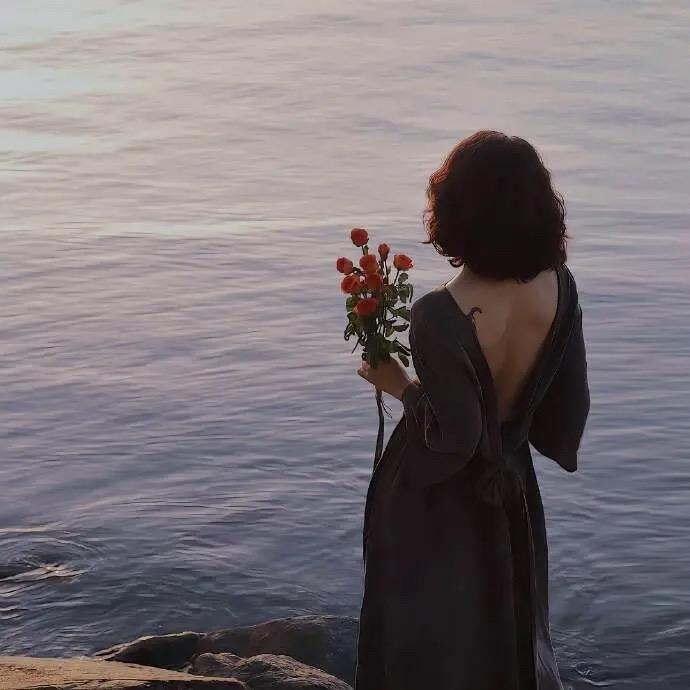 召聘供应链管理（宁波）有限公司