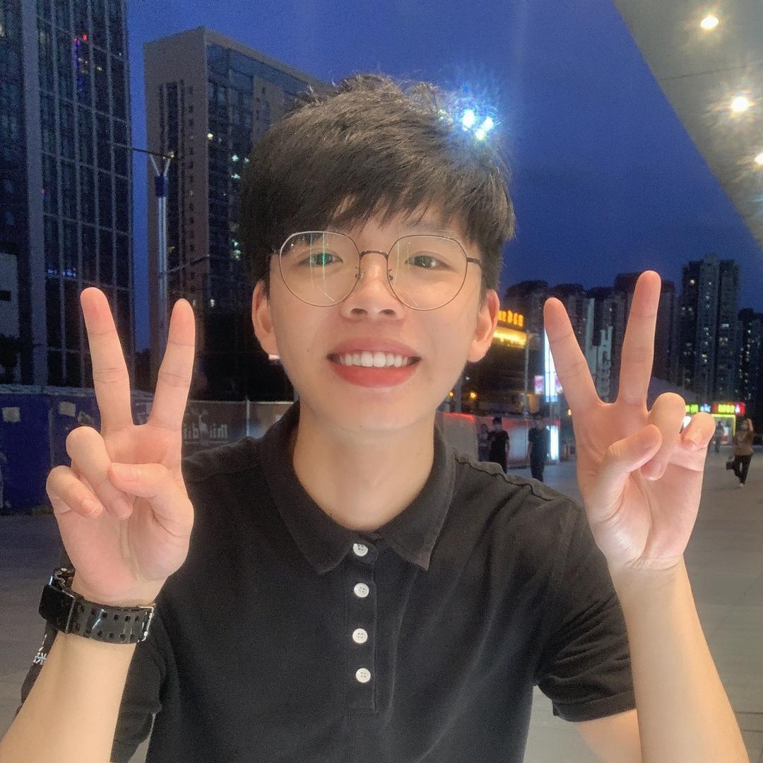 戏精哥哥  啊锋