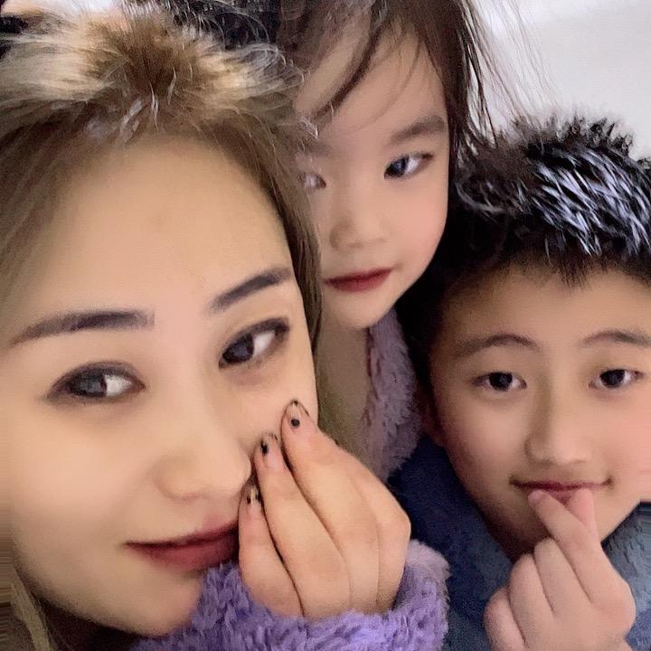 芝姐两个宝妈-茗萱传媒