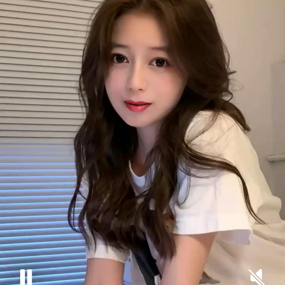 Miss Hu💫