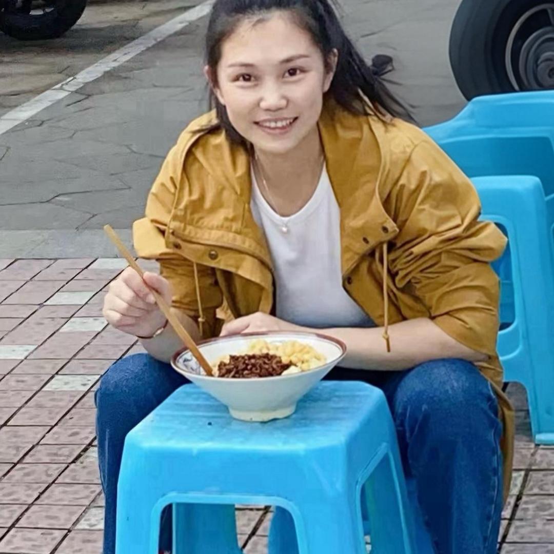 闲不住的雯子