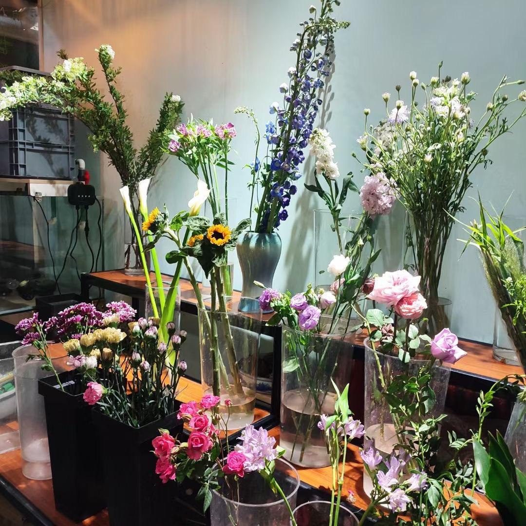 依然不忘初心，牢记使命。