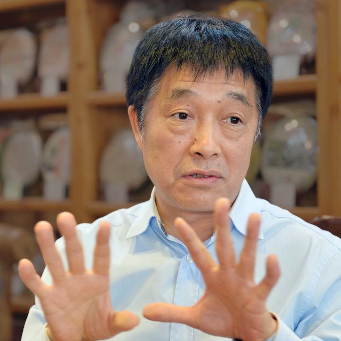 黄启均说