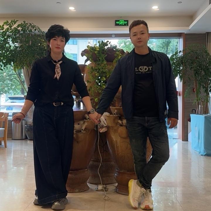 阮小丽夫妻号